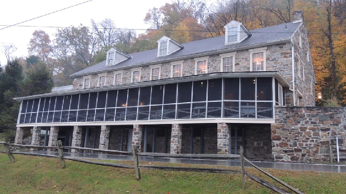 Rock Commercial Real Estate photographs York County’s Accomac Inn in 2018 right after recent closing after the owner put it up for sale, and is currently listed at 530 thousand dollars. Photo by Rock Commercial.